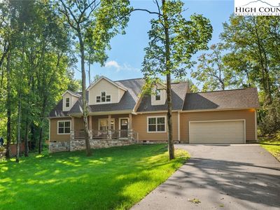137 Red Wolf, Blowing Rock, NC, 28605