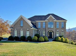 7514 Grape Holly Ln, Roanoke, VA 24018