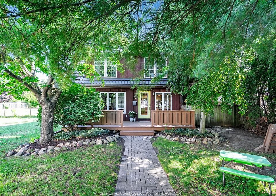 1st image of 20 Wilkinson Dr