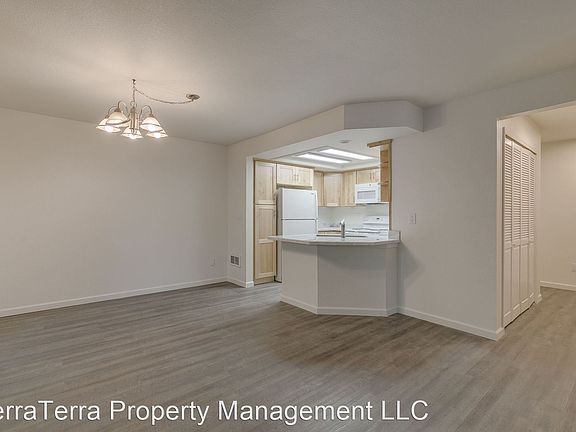 3rd image of 1260 Bellevue Way NE #C3