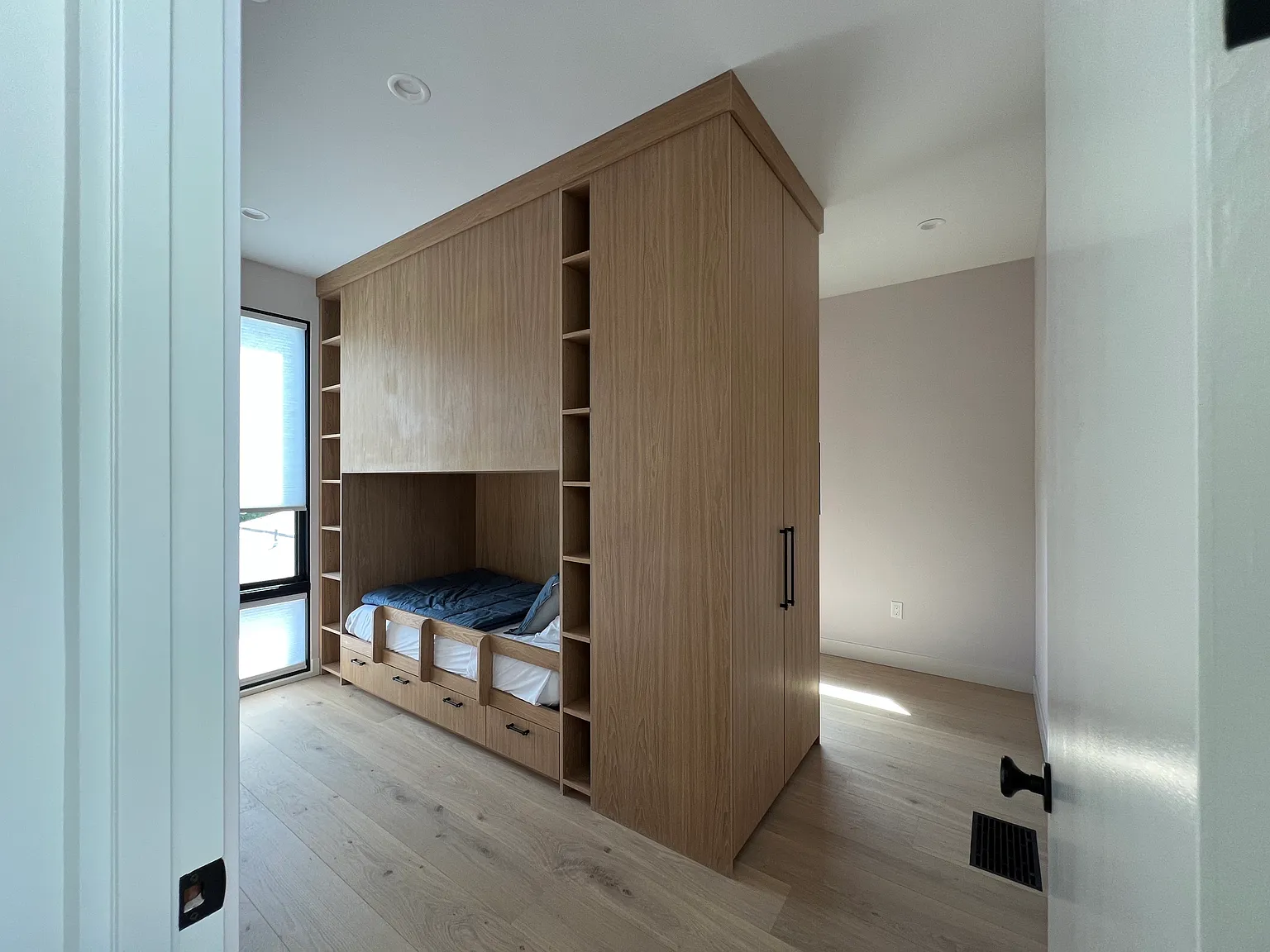 2 bed, $6,500 — Photo 3