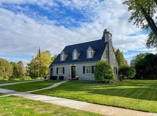 396 Ledgeview Ave, Fond Du Lac, WI 54935