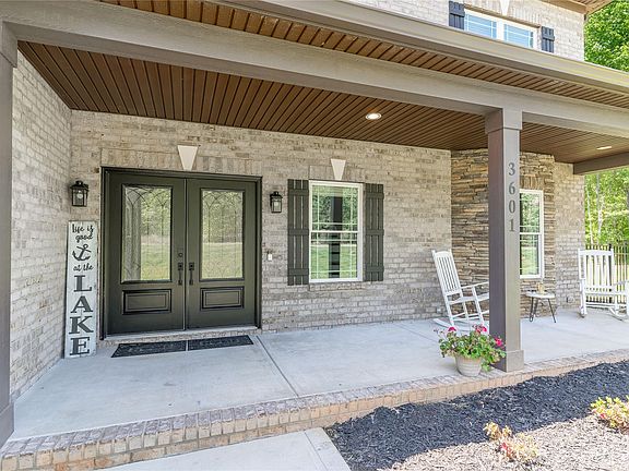 5th image of 3601 Melica Dr
