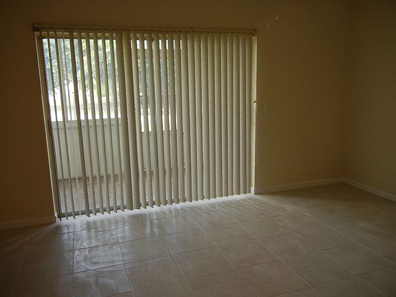 4th image of 401 Us Highway 1 APT 102
