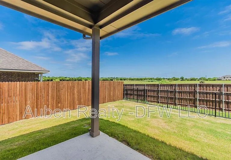 1343 Fox Hollow Rd — Photo 35