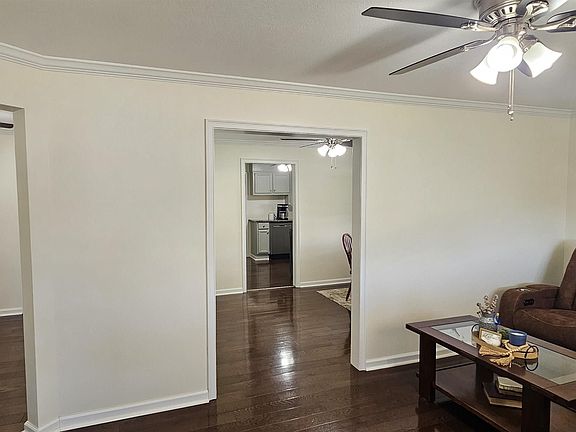 4th image of 512 Linden St