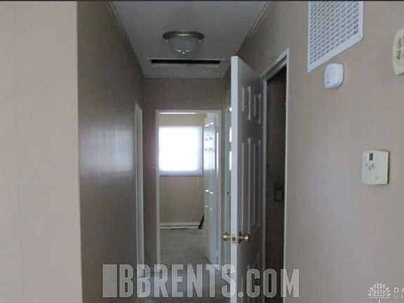 4th image of 4322 Saylor St