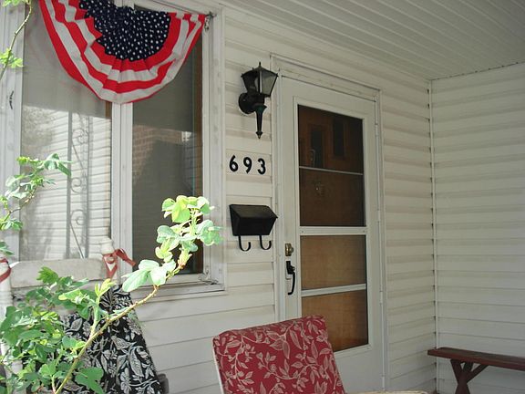 3rd image of 693 Schuyler Ave