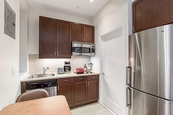 Rented by REAL New York | media 7