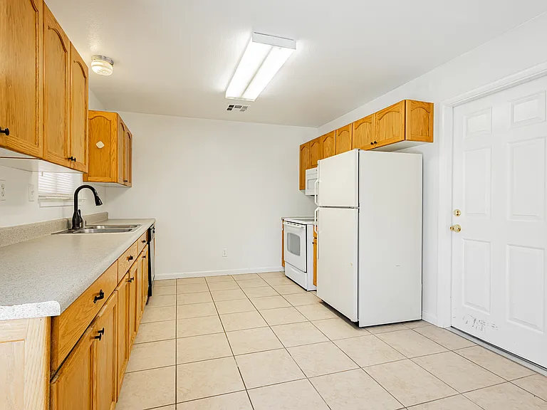 1081 Jubilee Ct #D — Photo 8