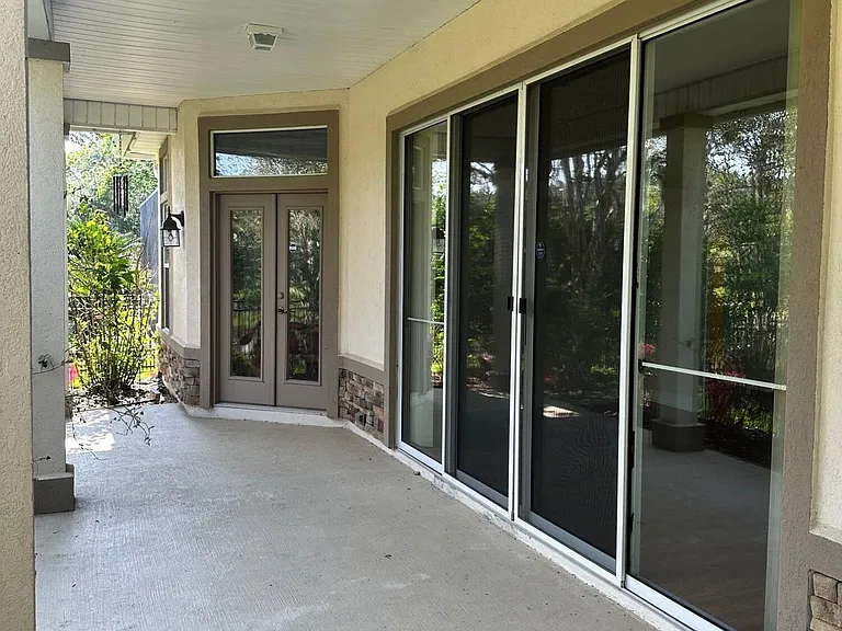 1439 Barrington Cir — Photo 26