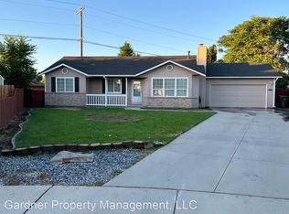 178 E Eastbrook Ct, Meridian, ID 83646