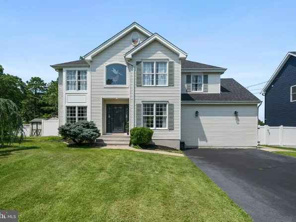 1054 Vessel Ln, Manahawkin, NJ 08050