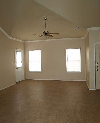 2nd image of 986 Lake Dr