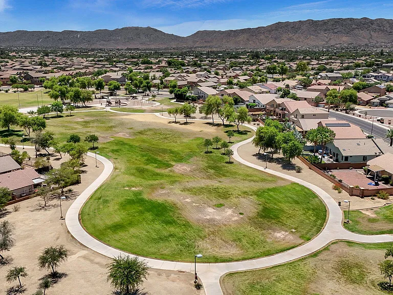 3422 W Leodra Ln — Photo 36
