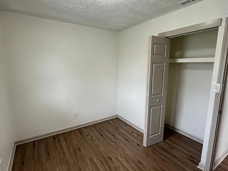 2083 Penrose Dr — Photo 16