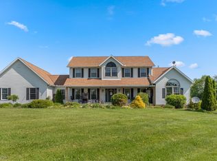 8669 Easton St, Louisville, OH 44641