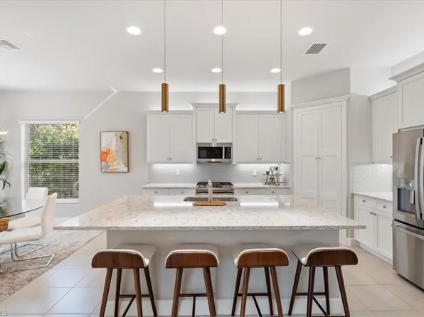 28422 Capraia Dr, BONITA SPRINGS, FL 34135