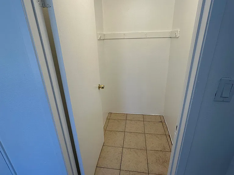 640 E 73rd St #1/2-2 — Photo 9