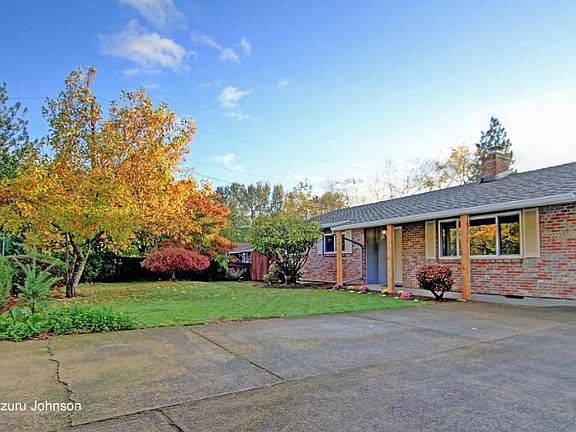 4th image of 10301 NE Manor Dr