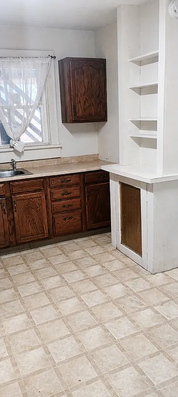 1 bed, 1.0 bath, $1,300 — Photo 3