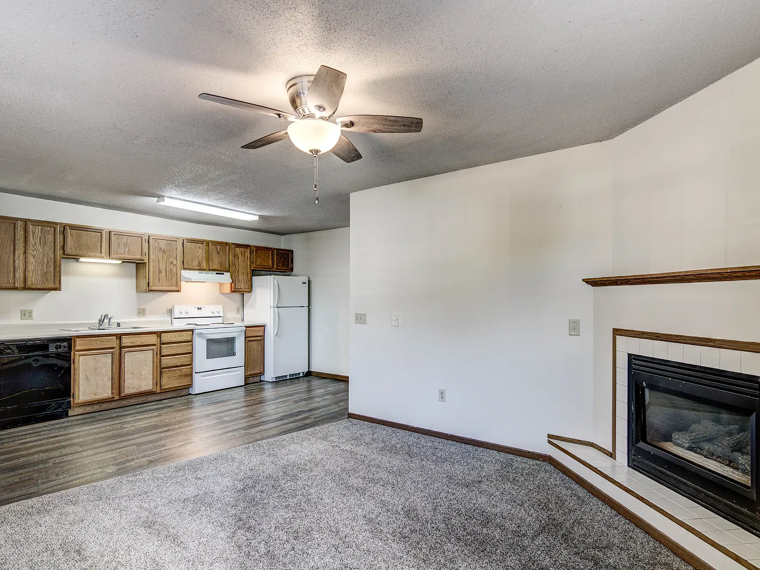 2 bed, 1175 sqft, $1,075 — Photo 3