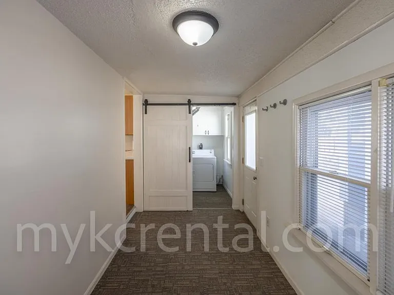 4306 Fisher St — Photo 6