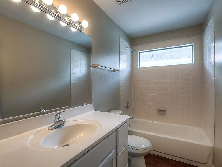 10610 Pine Landing Dr #B — Photo 24