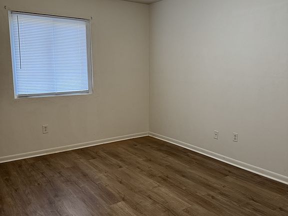 3rd image of 608 3rd St APT A6