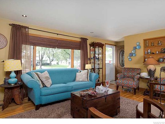 4th image of 335 Maldiner Ave