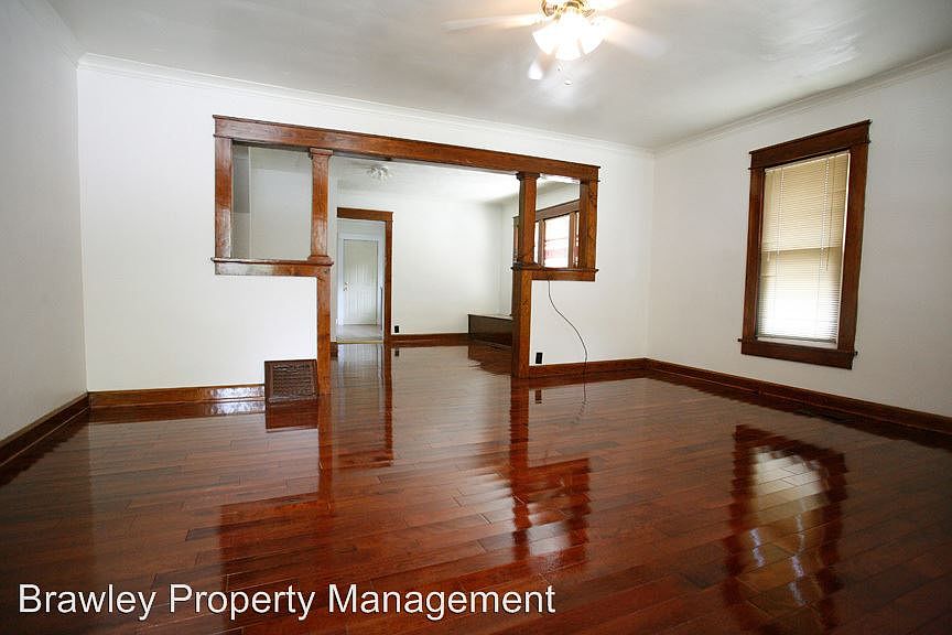 1st image of 216 N Lincoln St #216
