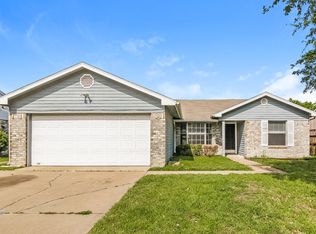1517 Caplin Dr, Arlington, TX 76018