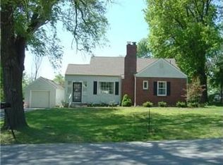 2201 NE Gaddy Rd, Kansas City, MO 64118