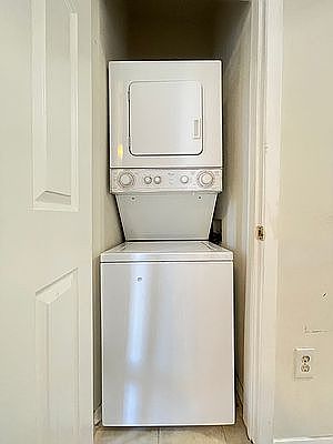 5th image of 490 Ocean Pkwy APT 28