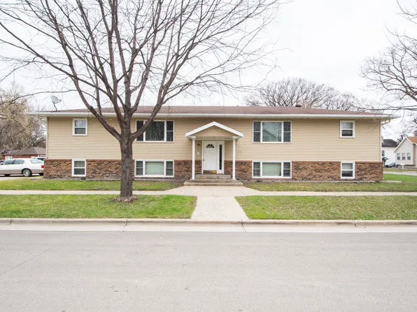 909 12th St N, Fargo, ND