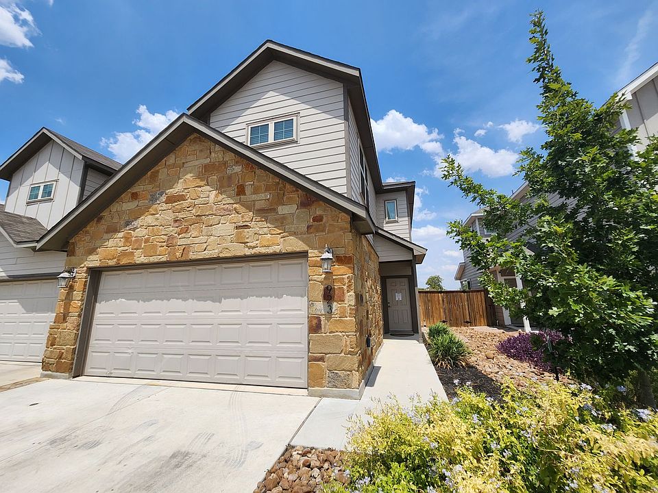 1st image of 923 Langesmill Br