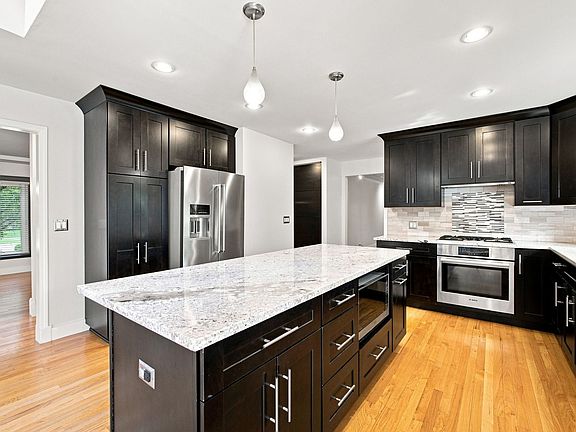 5th image of 2752 Wendy Dr