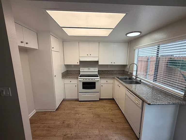 Beach Creek Resort Apartments — Photo 34