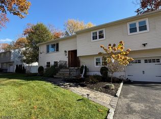 64 Glendale Ave, Livingston, NJ 07039