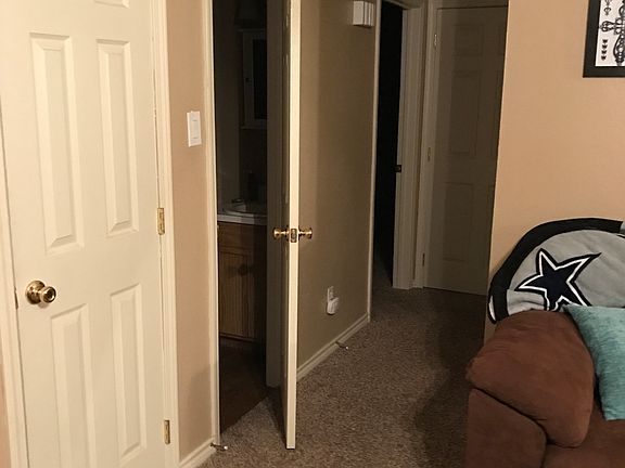 2nd image of 1016 Sandia Dr