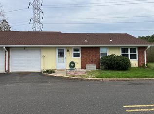 335A Canterbury Ct, Lakewood, NJ 08701