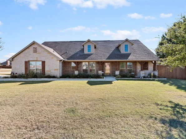 101 Chisholm Ct, Newark, TX 76071