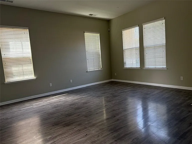 1742 Edmon Way — Photo 7
