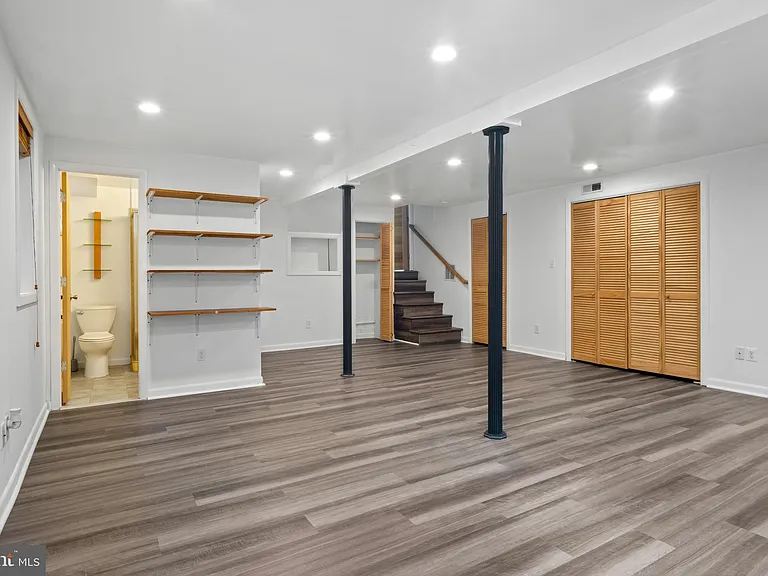 6523 Kerns Rd — Photo 28