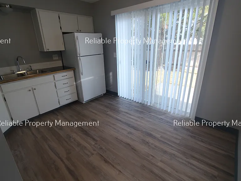 209 S Adam Ln #209 — Photo 7
