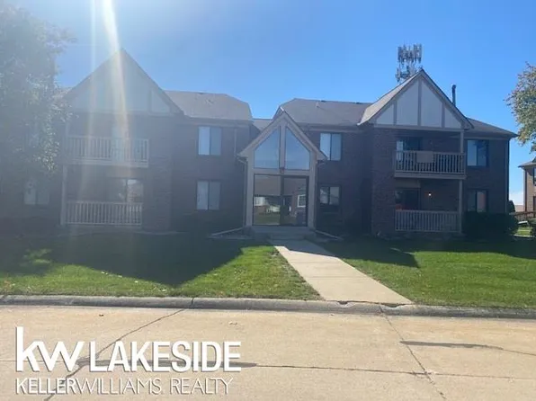 15769 Balfour Dr, Macomb, MI 48044