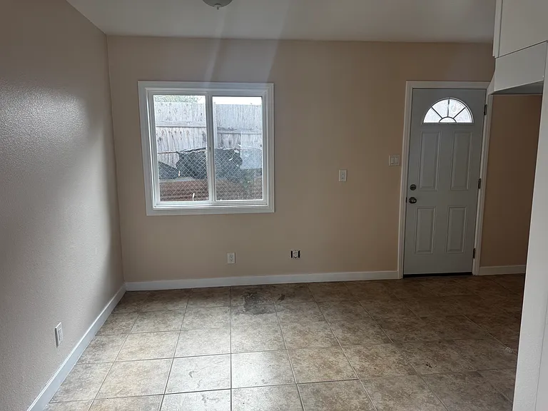 308 N Culver Ave — Photo 2