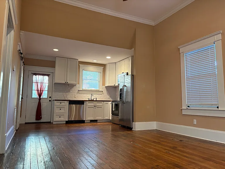 205 W 31st St — Photo 5