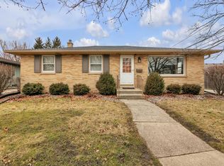 8614 36th Ave, Kenosha, WI 53142