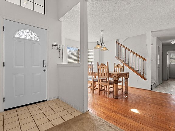 2nd image of 3201 Auburn Dr